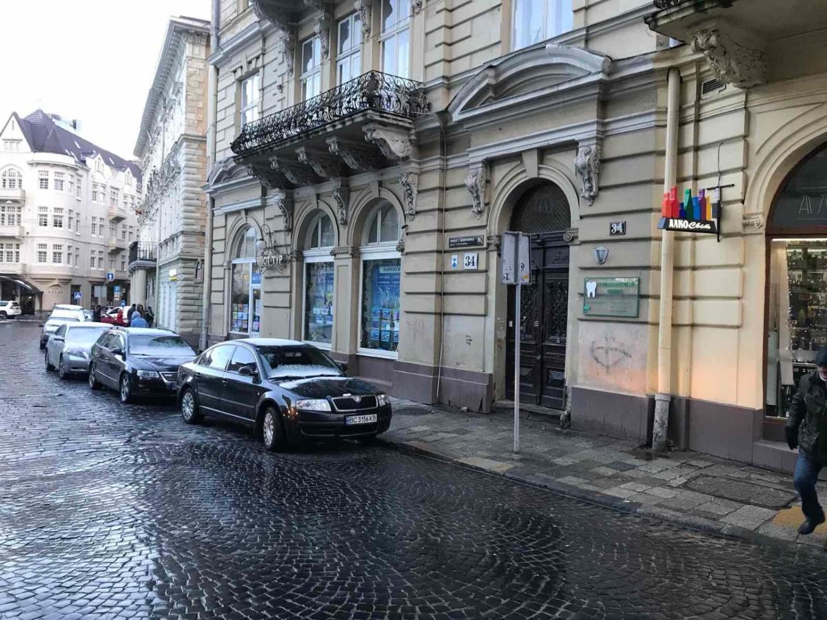 Apartments On Shevchenko Avenue Lviv Exteriör bild